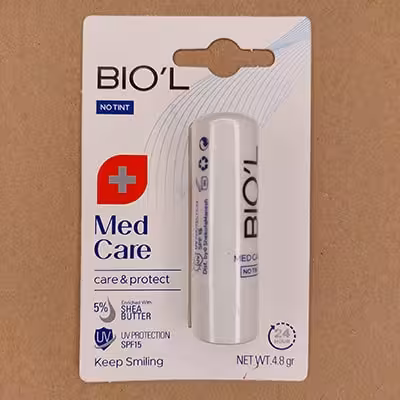 بالم لب بدون رنگ و طعم، نرم کننده و آبرسان و مرطوب کننده بیول BIOL کد91037