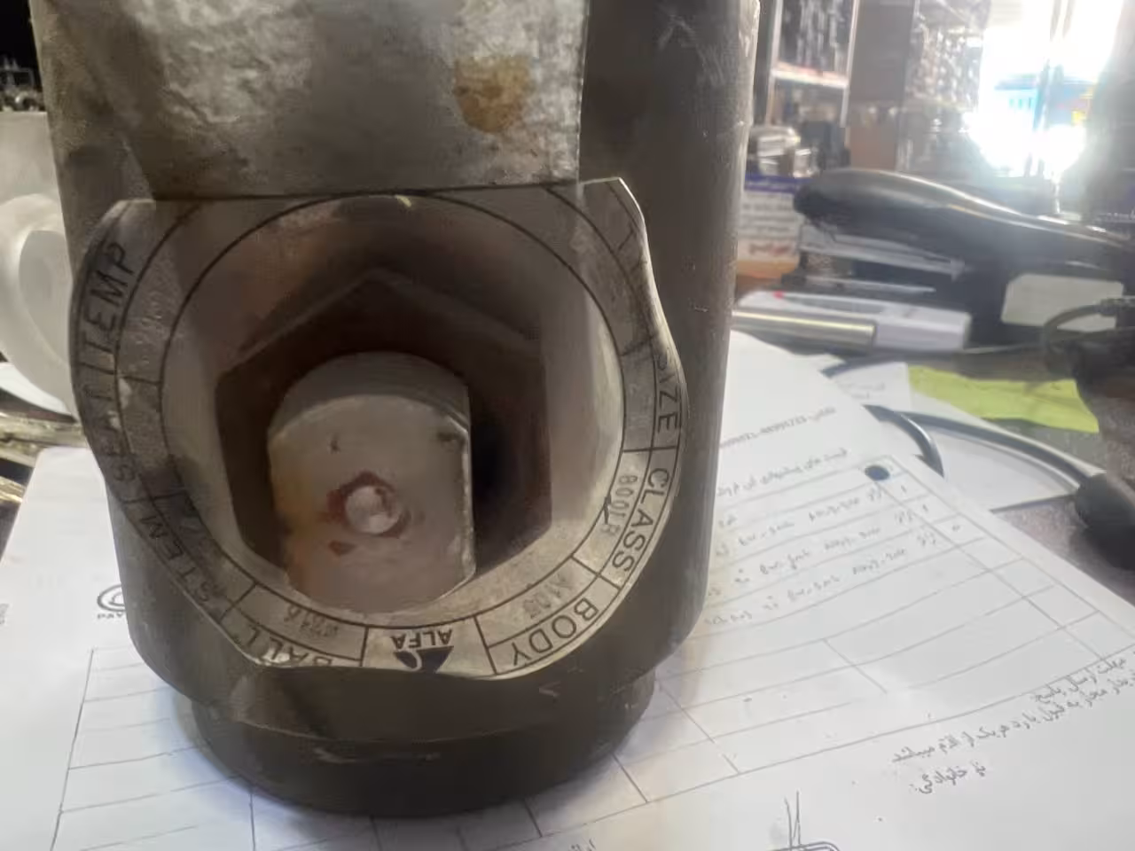 شیرتوپی  فورج دو تکه تبدیلی 2به  1 1/2 اینج کلاس 800LB ساکت ولد از جنس بدنه  A105 جنس توپی و دسته F316