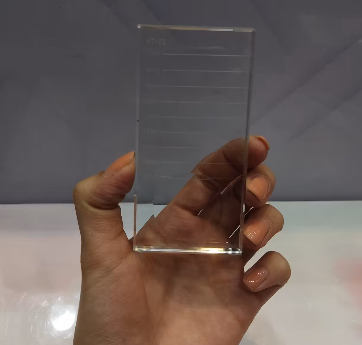 آی پد شیشه ای کریستالی مژه آیپد