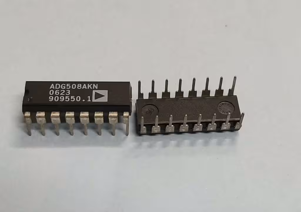 ADG508AKN یک مولتی پلکسر آنالوگ از نوع CMOS با قابلیت سوییچ 8 کانال بر روی یک کانال