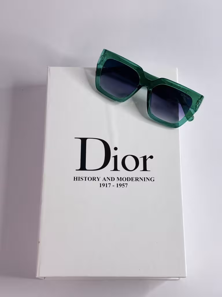 عینک افتابی برند Prada زنانه دخترانه ترند سبز یووی 400