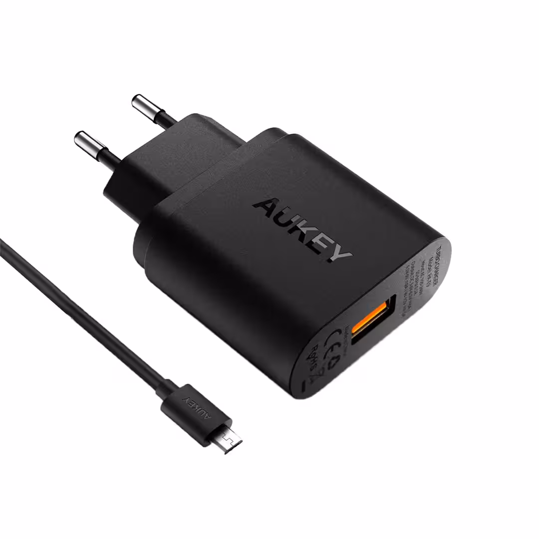 شارژر دیواری 19.5 وات آکی مدل PA-T9 Quick Charge 3.0