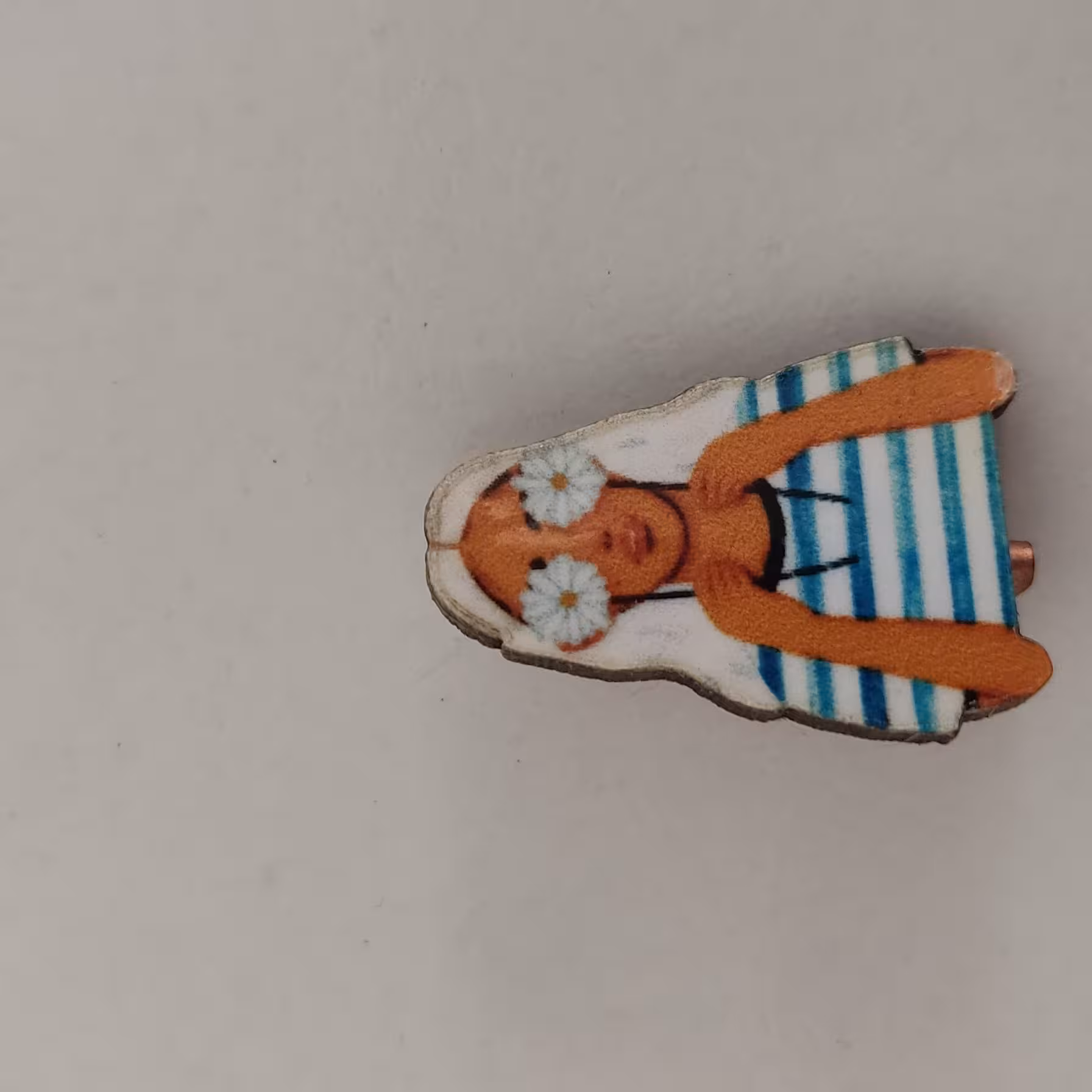 پیکسل چوبی دختر و مینا