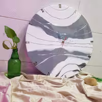 ساعت رزینی کلاسیک بسیار جذاب