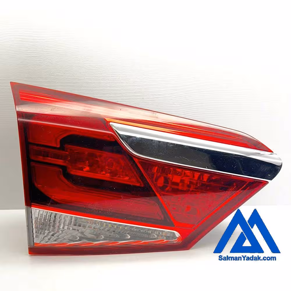 چراغ عقب هیوندا I40 استیشن روی صندوق سمت چپ