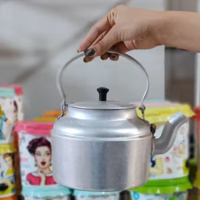 کتری روحی آلمینیومی سفید حجم کتری 3 لیتر ورق ضخیم سایز 30 برند معتبر مهتاب مقاوم