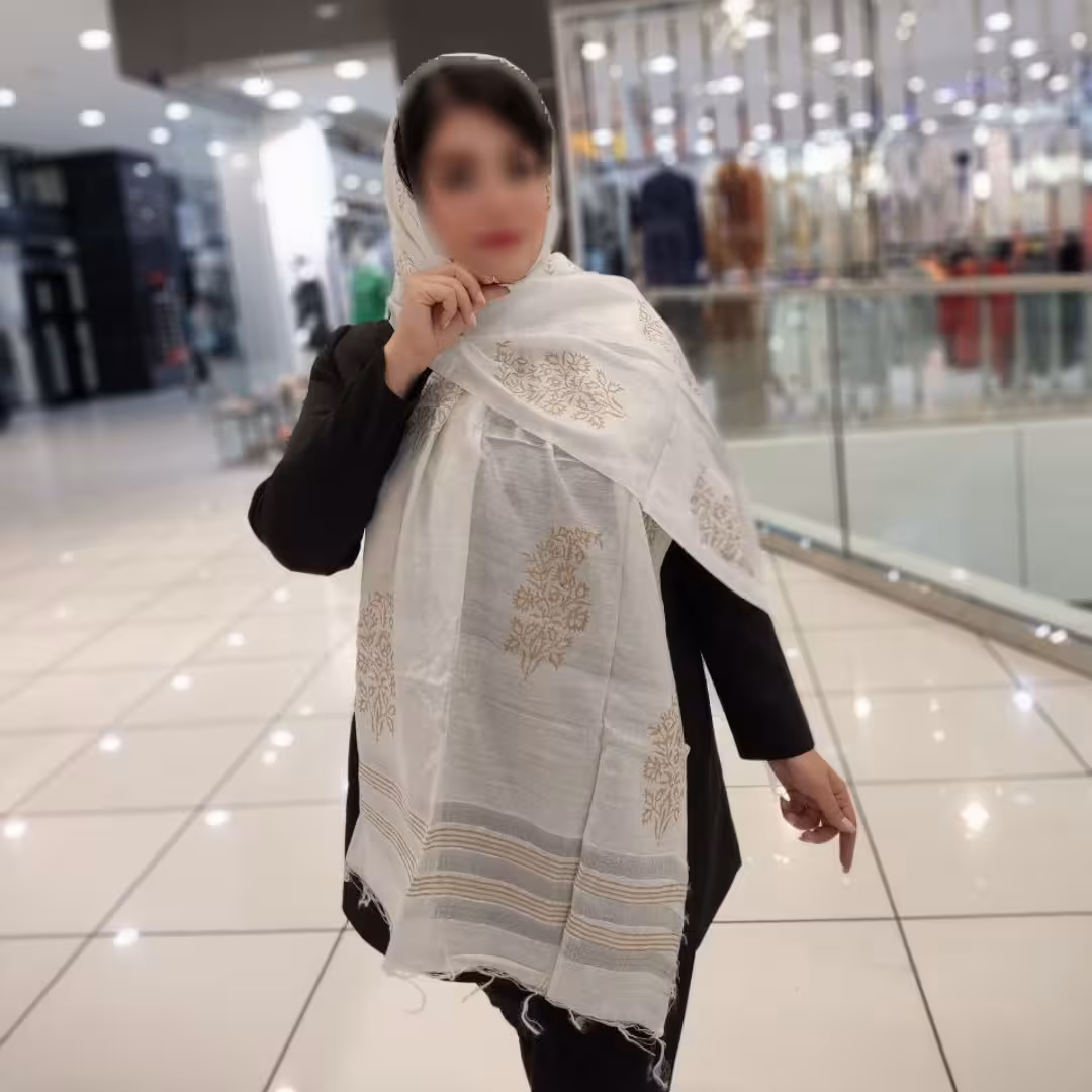 شال هندی ریشه گره ای رنگ سفید طرح بته جغه (ارسال رایگان)