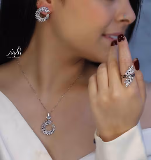 💍نیم ست (گردنبند ، گوشواره ، انگشتر) جواهری خاص و زیبا ، نقره عیار 925(N_4323)