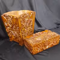 سطل زباله داخل اتاق وجا دستمال کاغذی