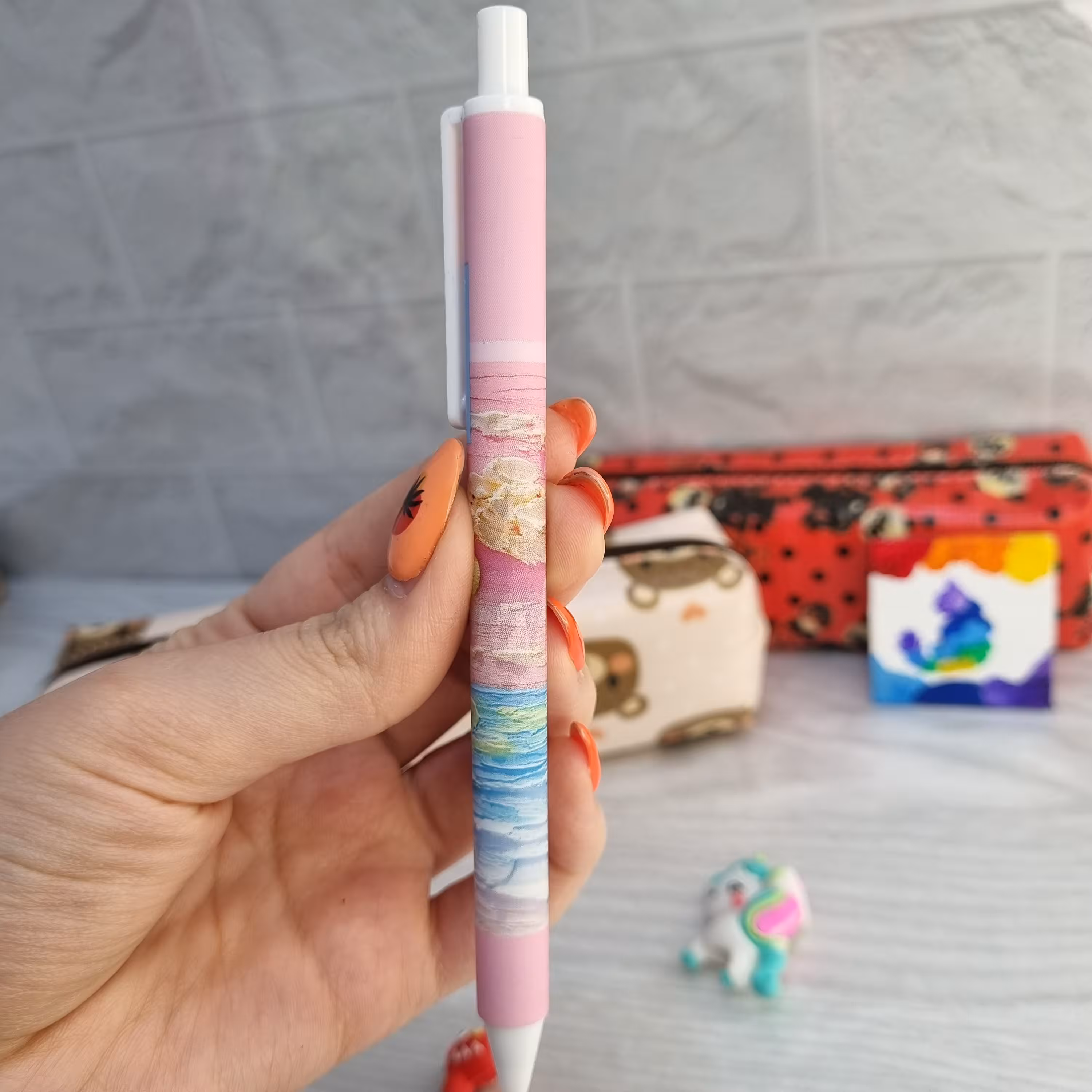 خودکار روان نویس فشاری طرح رنگارنگ با جوهر مشکی 