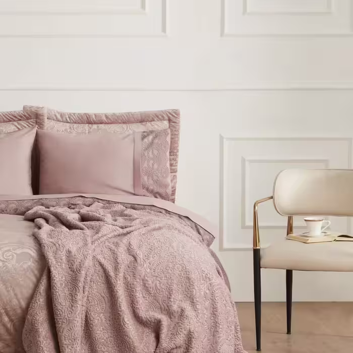 ست روتختی دو نفره 8 پارچه برند کاراجا هوم ترکیه مدل Valeria Elite رنگ Dusty Rose