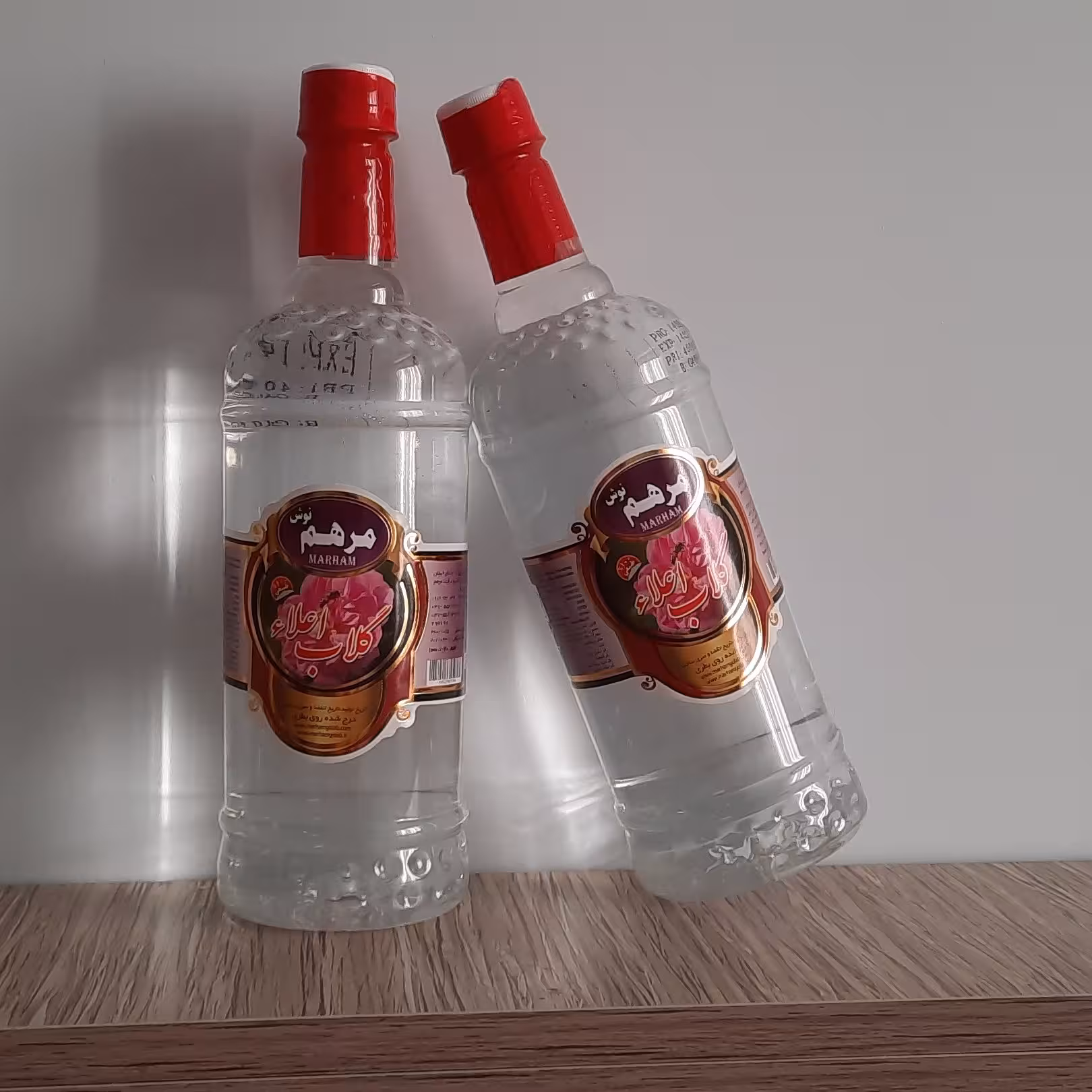 2لیتر گلاب اعلا سفارشی امسالی خالص و باکیفیت 