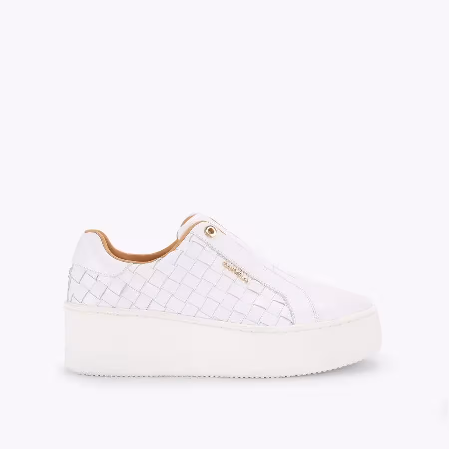 قیمت و خرید کفش ورزشی زنانه سفید کرت گایگر مدل connected laceless weave trainer اورجینال