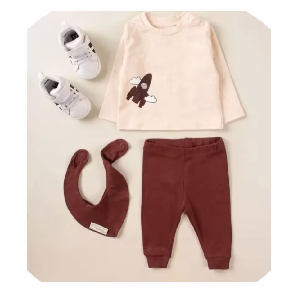 سه تیکه نوزادی تا 6ماه  بلوزشلوار با دستمال گردن برند لوپیلو نخ پنبه ضدحساسیت ست سیسمونی