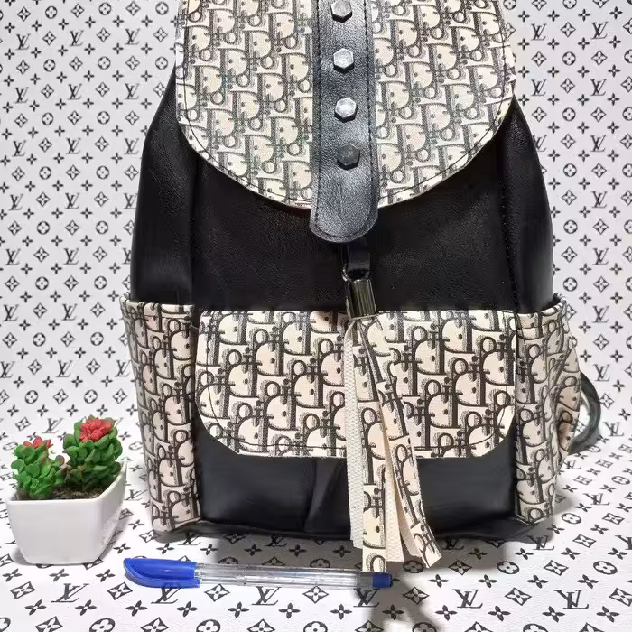 کیف مدرسه ای جنس شسته ابعاد 40در28