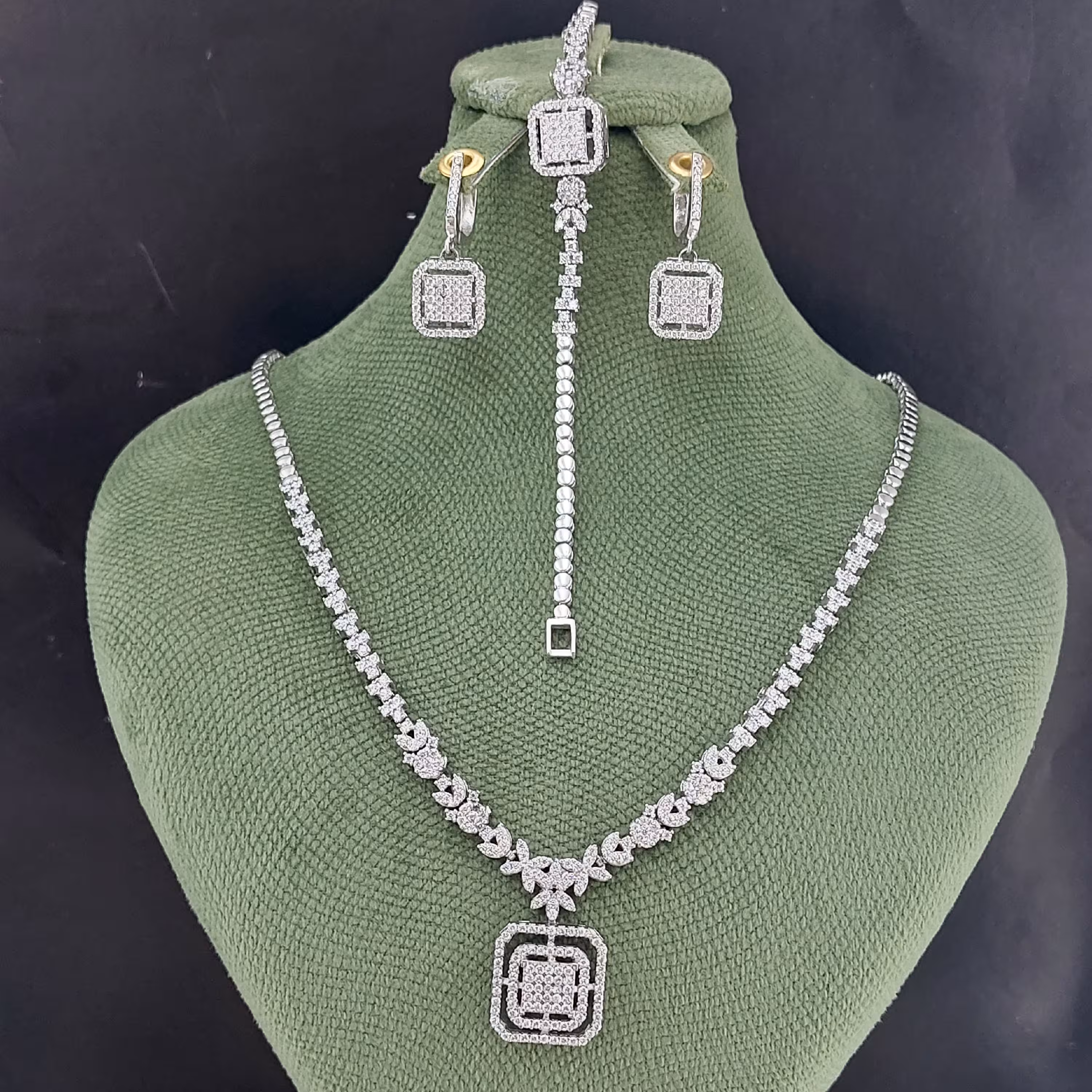 سرویس نقره زنانه عیار 925 طرح جواهر با روکش طلا سفید کد 00654