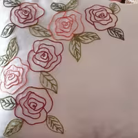 کوسن رز گلدوزی شده 
