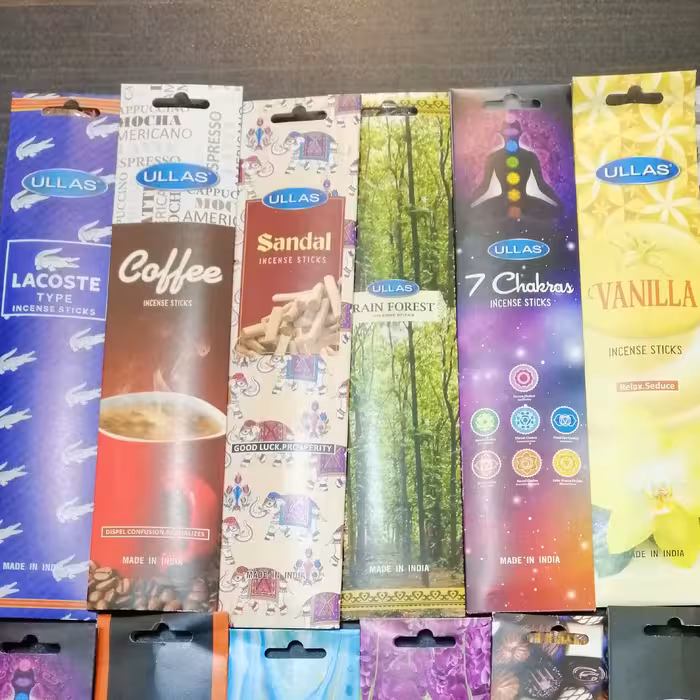 عود شاخه ای هندی با رایحه های مختلف (پس کرایه)