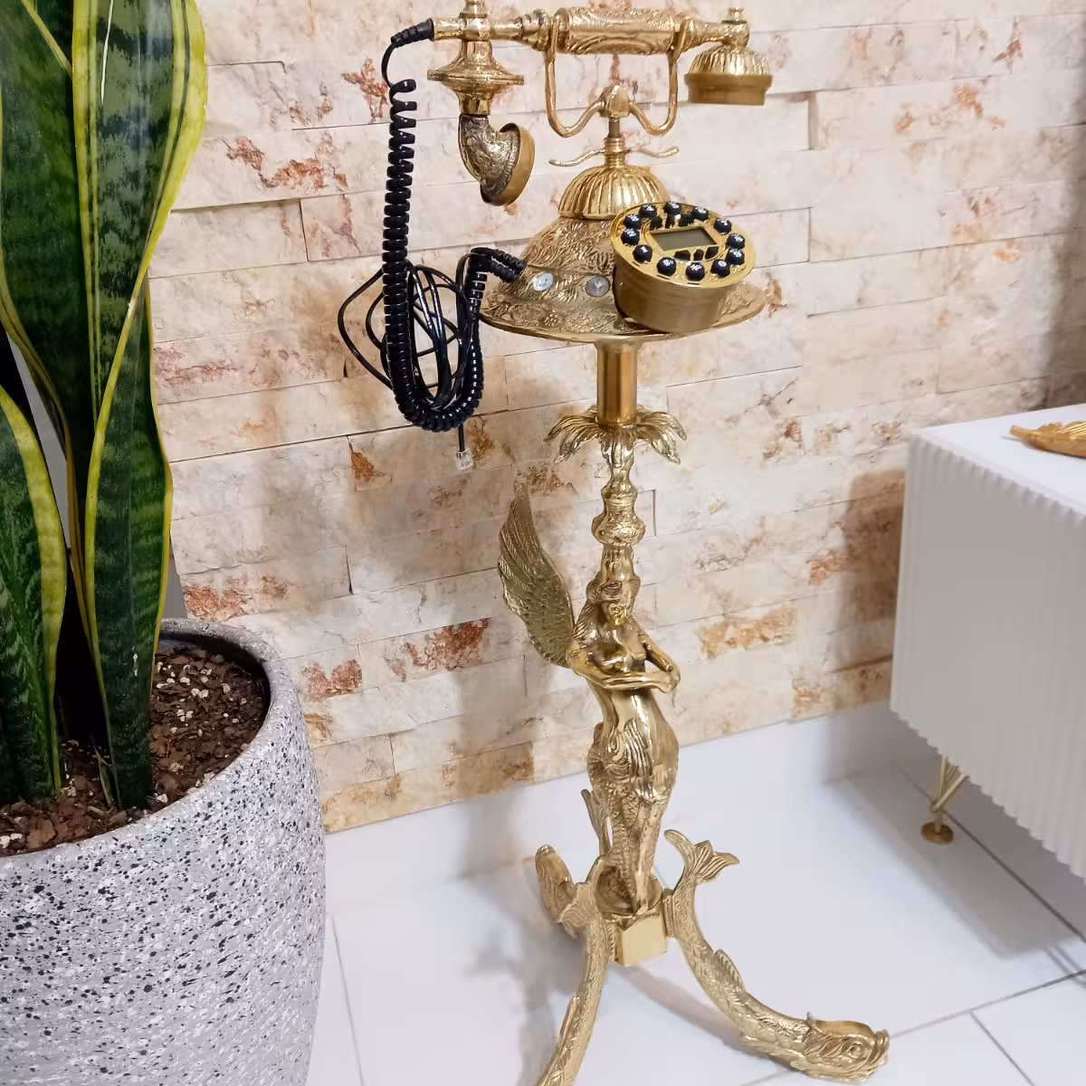 تلفن برنزی ایستاده فرشته 