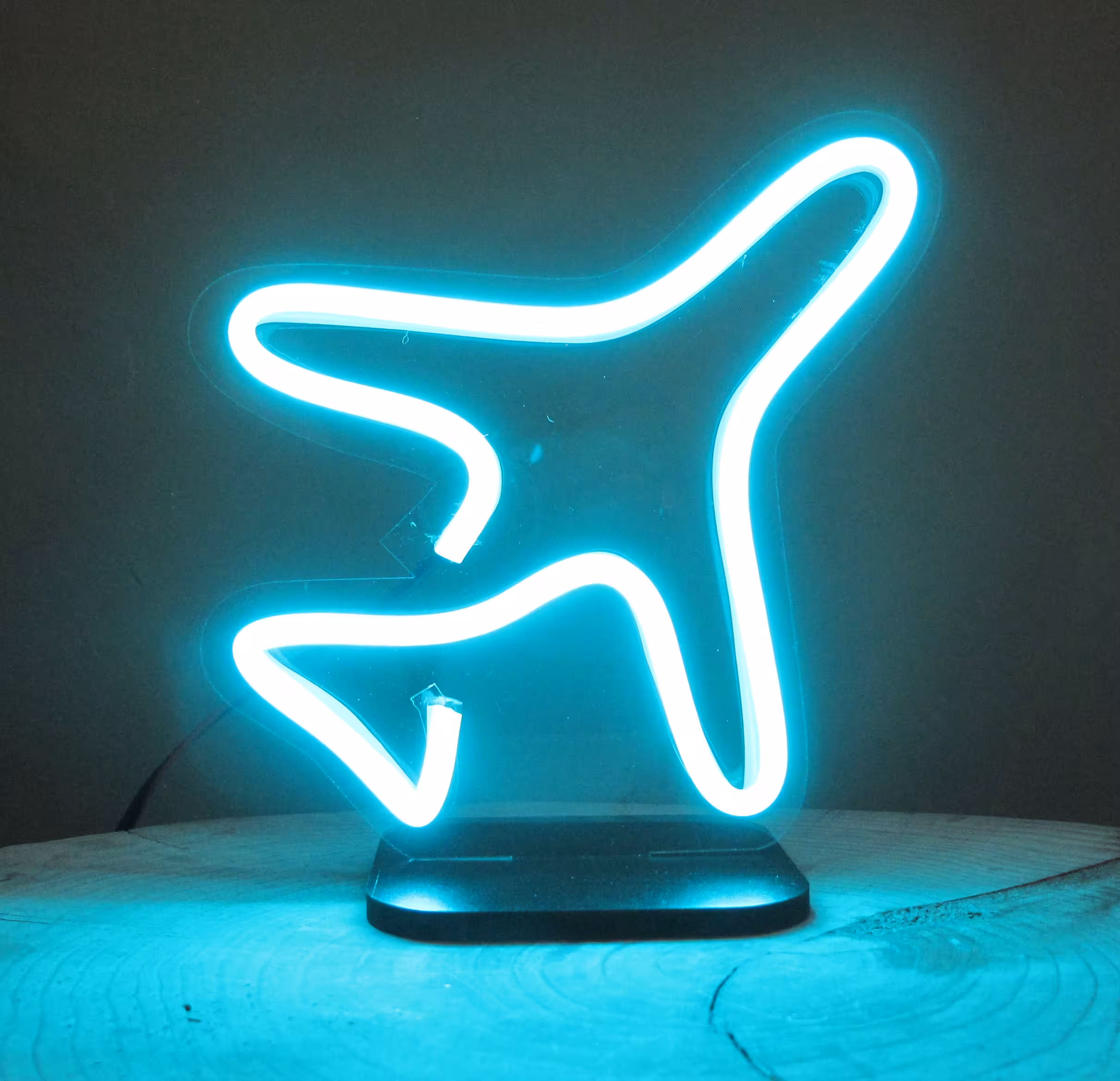 دکوری نئون مدل هواپیما