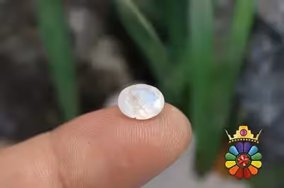 سنگ ماه رنگین کمانی(لابرادوریت سفید)