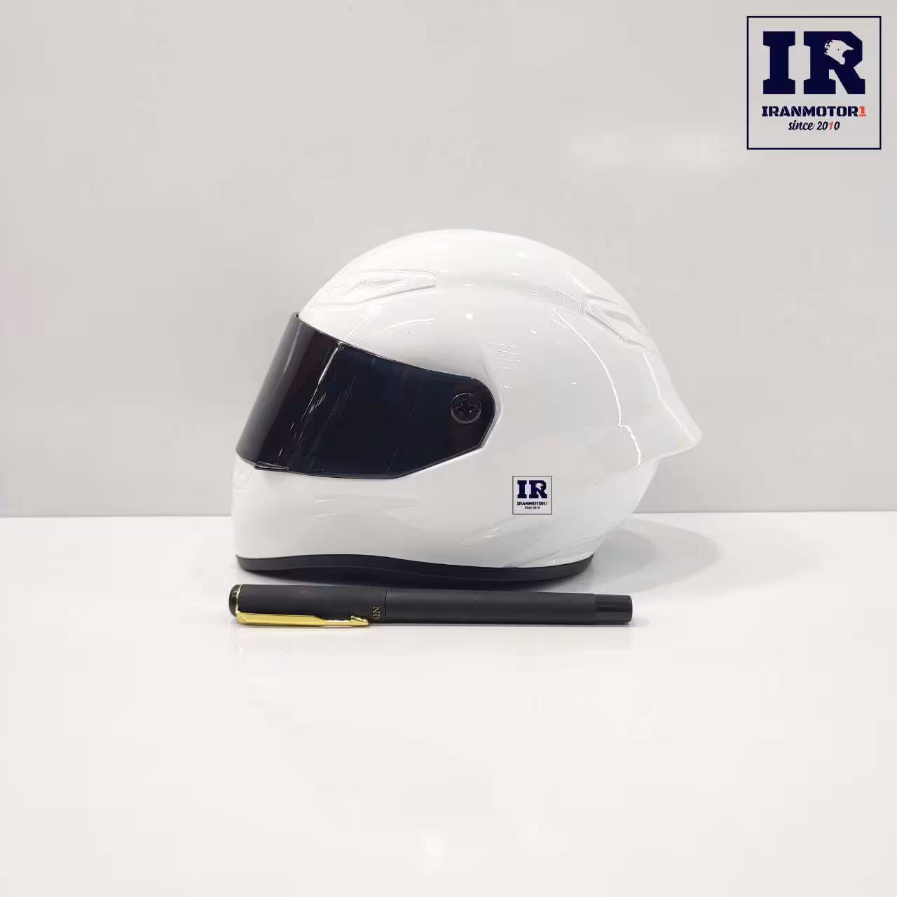 ماکت کلاه کاسکت طرح AGV - سفید
