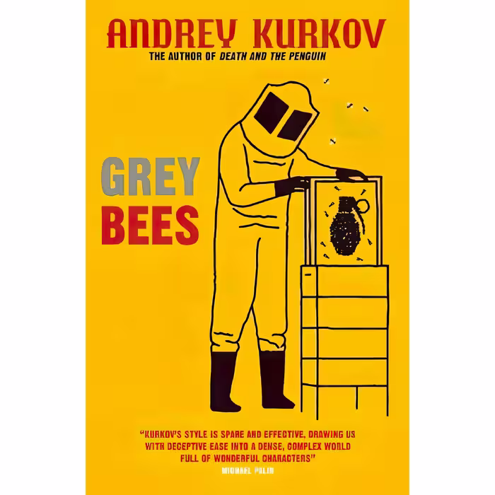 کتاب Grey Bees اثر Boris Dralyuk and Andrey Kurkov انتشارات MacLehose Press