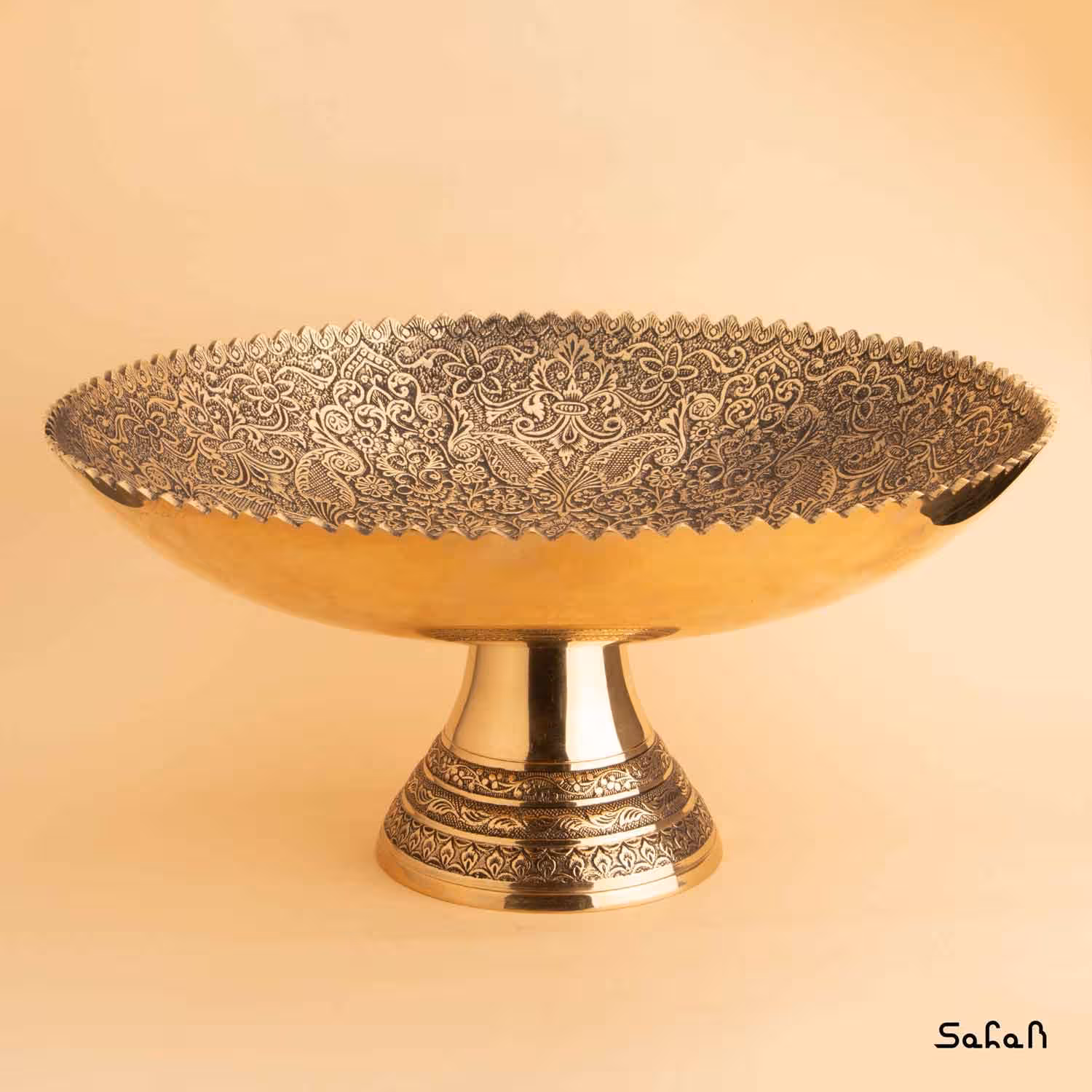 میوه خوری پایه دار برنجی طلایی مدل دیکشا طرح 3