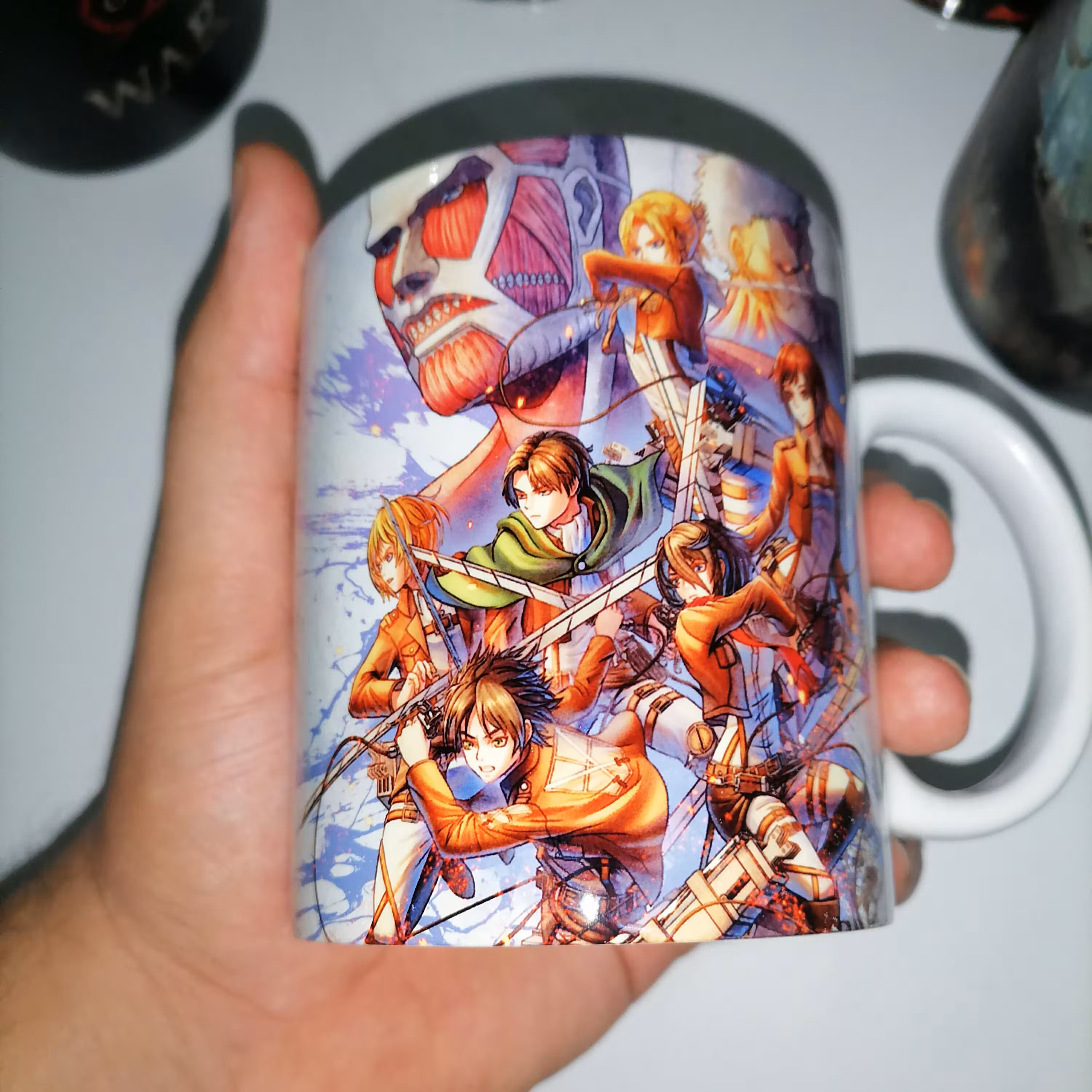 ماگ انیمه اتک ان تایتان Attack on Titan ( جذاب و زیبا برا عاشقای ارن ، لیوای ، میکاسا ، آرمین )