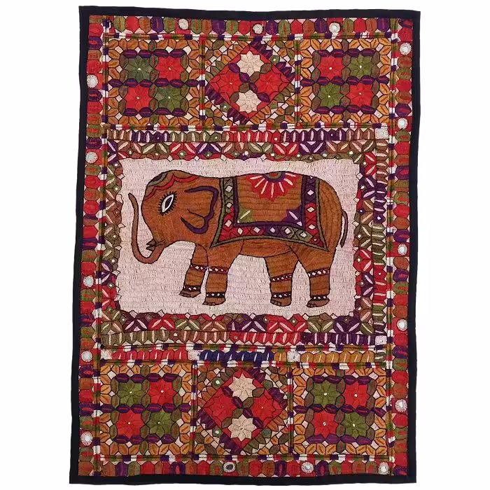 رومیزی سوزن دوزی ابریشم دیوار کوب کد GHAAB17