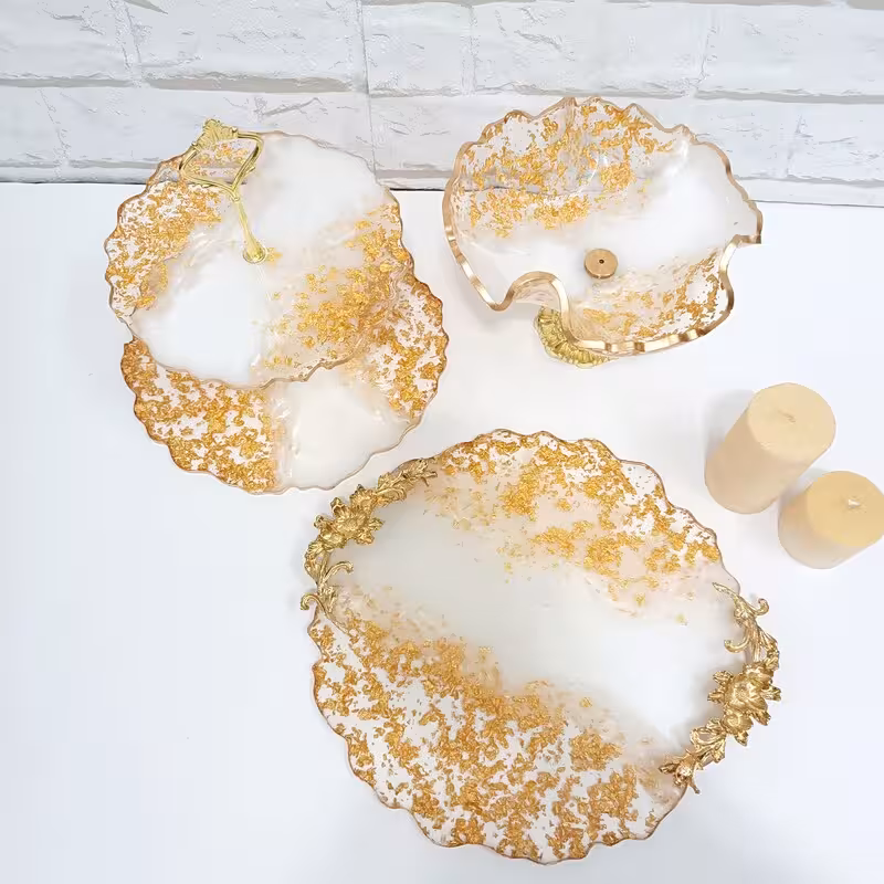 ست پذیرایی 3 تکه رزینی  شامل شیرینی خوری آجیل خوری سینی جهیزیه عروس