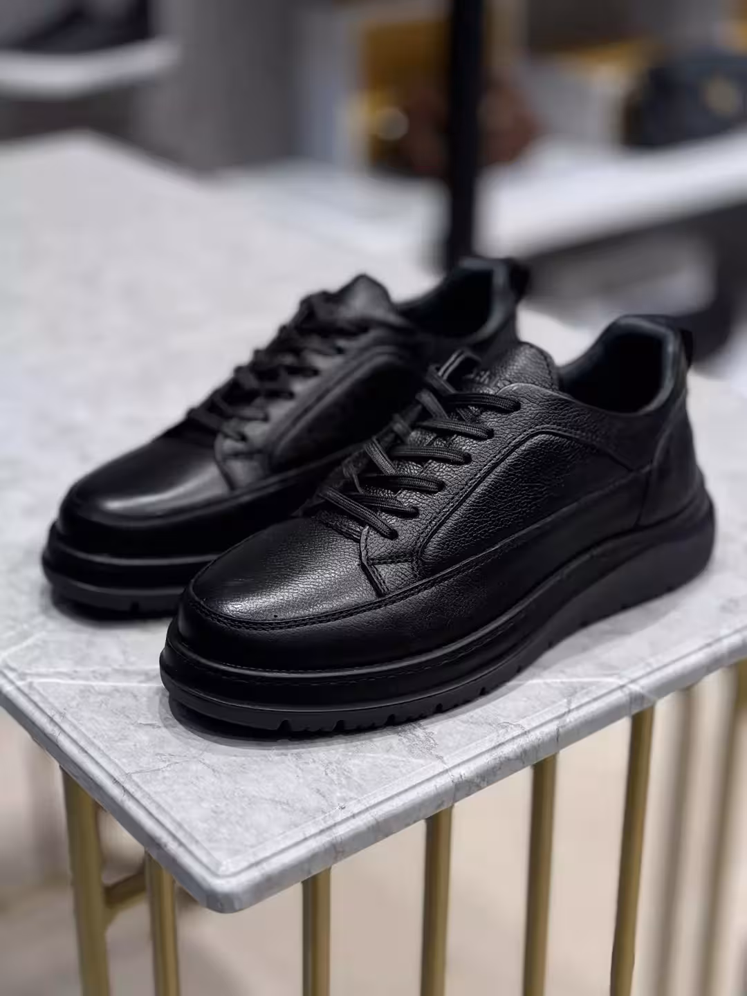 کفش اسپرت وروزمره چرم مردانه مدل UX1 رنگ مشکی سایز42