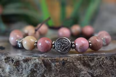 دستبند رشته ای اپال صورتی