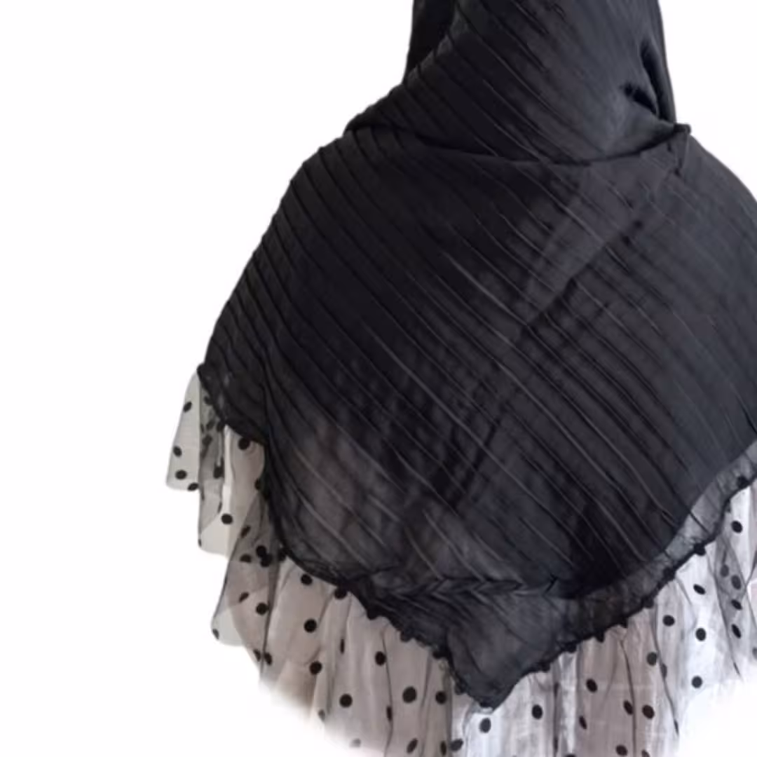 روسری دور چین پایین طوری جنس نخ پنبه نرم و خنک تا قواره بزرگ مشکی مناسب مراسمات و مهمانی فوق العاده شیک و مجلسی پف دار