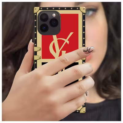 کاور مدل صندوقی کد L04مناسب برای گوشی موبایل اپل  iPhone 13 Pro به همراه بند آویز
