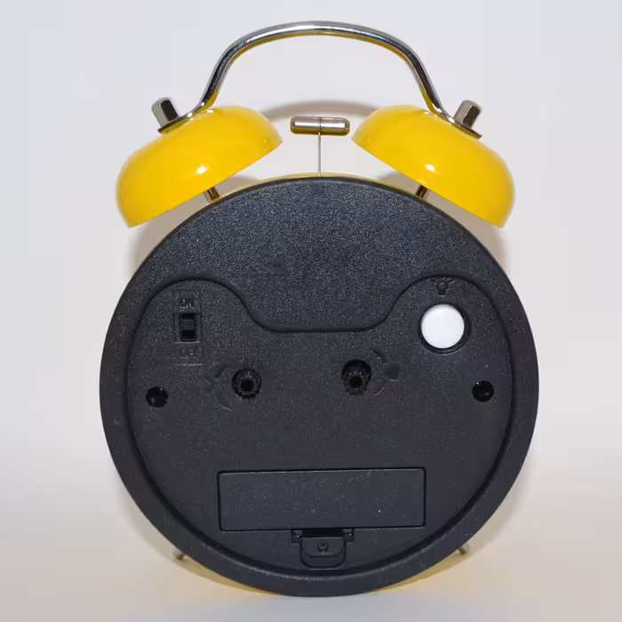   ساعت رومیزی مدل شماطه دار طرح ایموجی چشم قلبی