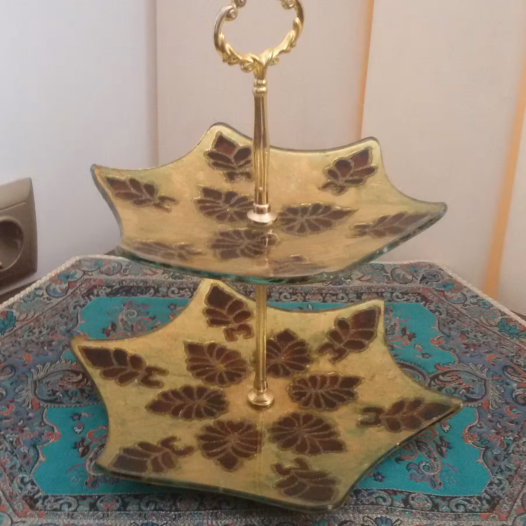 جا شکلات و شیرینی