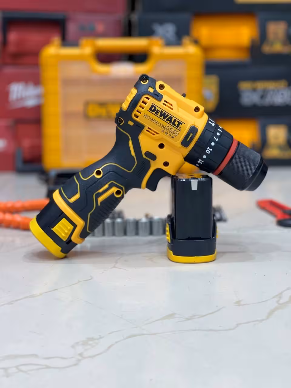 دریل شارژی دیوالت 24 ولت برشلس