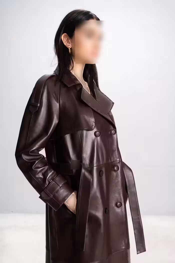 کت trench کادر زنانه با یقه کرووات و کمربند از جنس چرم واقعی - رنگ قرمز تیره - 11267
