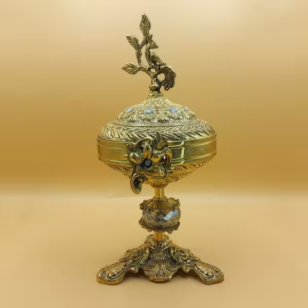 شکلات خوری برنجی پایه کریستال ارتفاع 35 دهانه 15 کد 120007