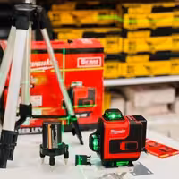 تراز لیزری 4 بعدی 16 لاین میلواکی مدل 4D | همراه با پایه 120 سانتی