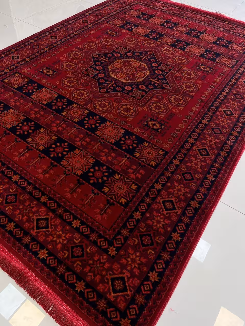 فرش لاکی 700شانه کاشان  تراکم 2100