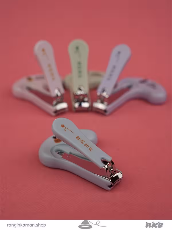 ناخن گیر فانتزی طرح آناناس Fancy nail clippers with pineapple design