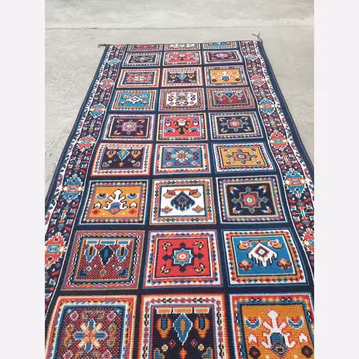 گلیم ماشینی کاشان کناره طرح کژال سرمه ای سایز1،80در1(هزینه ارسال باخریداروپس کرایه میباشد)