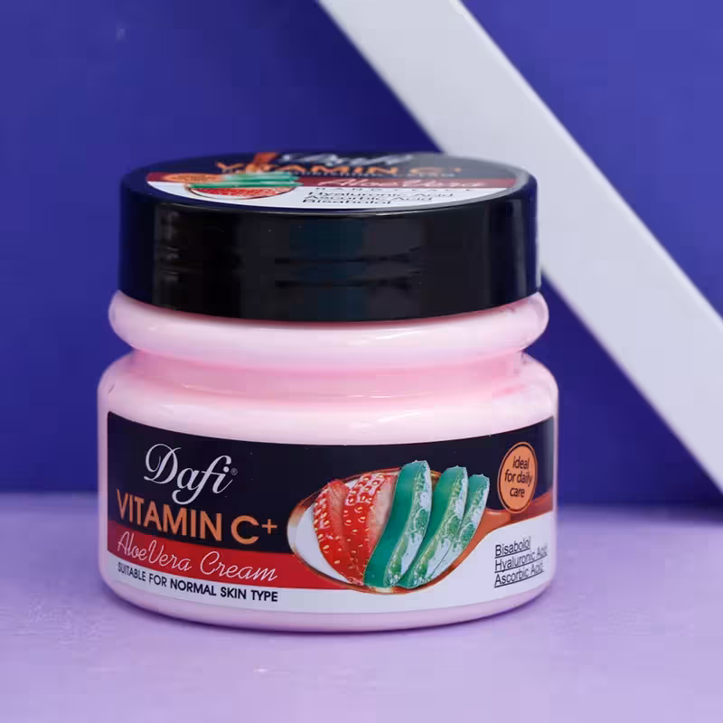 عمده فروشی کرم آبرسان حاوی ویتامین C و عصاره آلوئه ورا دافی Dafi مناسب پوست های نرمال تاچرب حجم 270 میل 92848