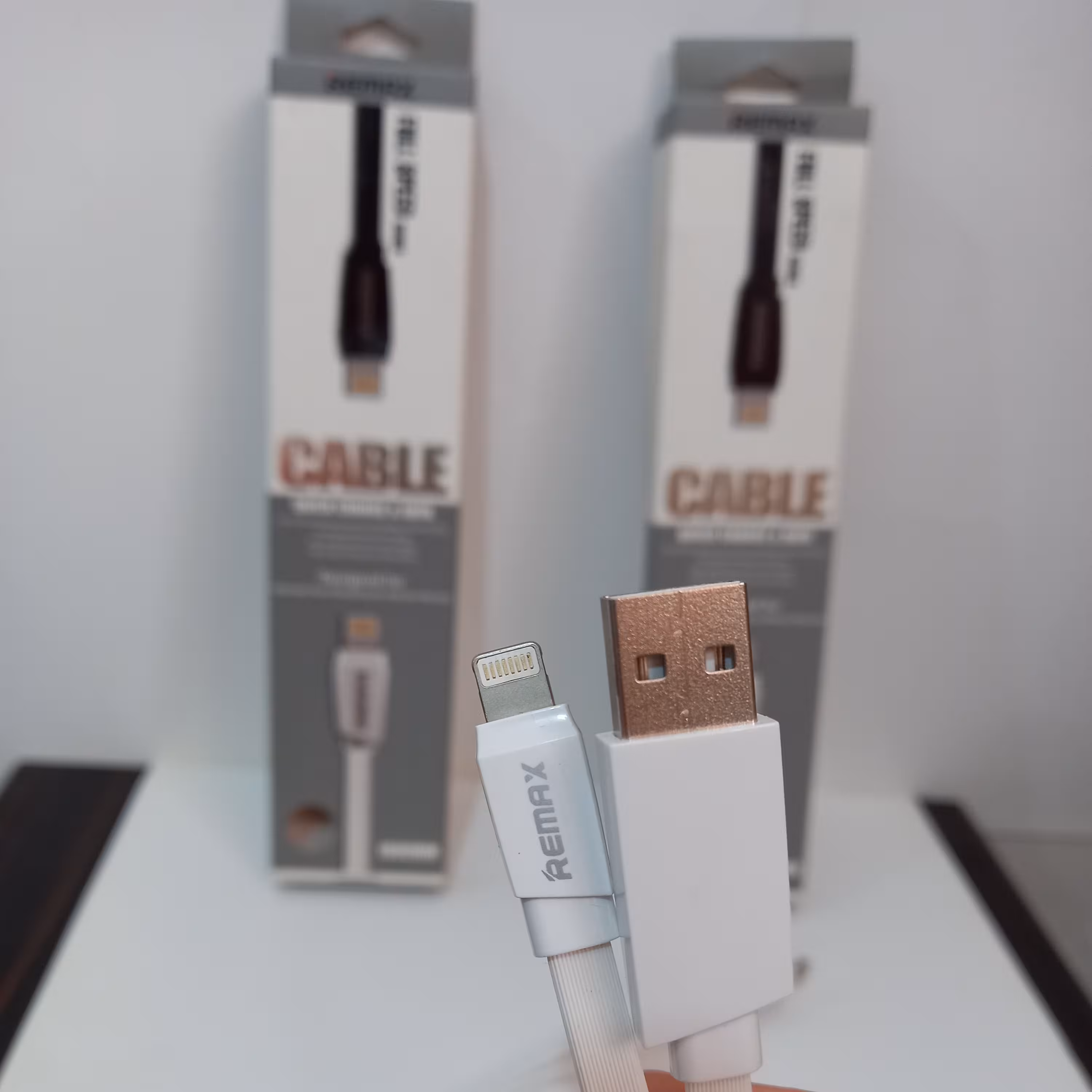 کابل شارژ (آیفون)ریمکس طول 1 متر (ارسال رایگان)