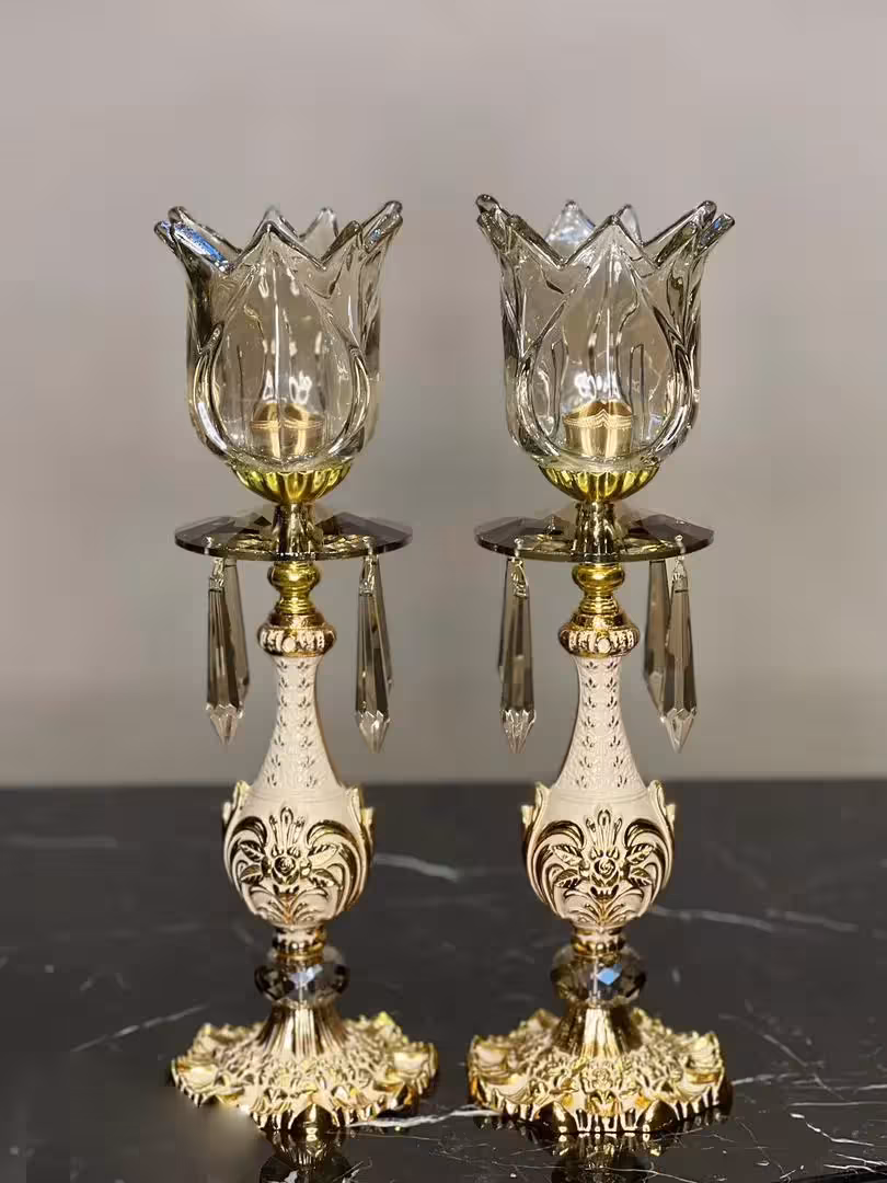 شمعدان لاله ای سفید طلایی نقش دار