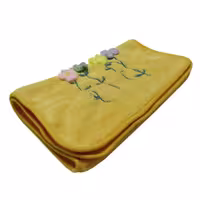 بریانت حوله 70*140 طرح چهار گل زرد بزرگ
