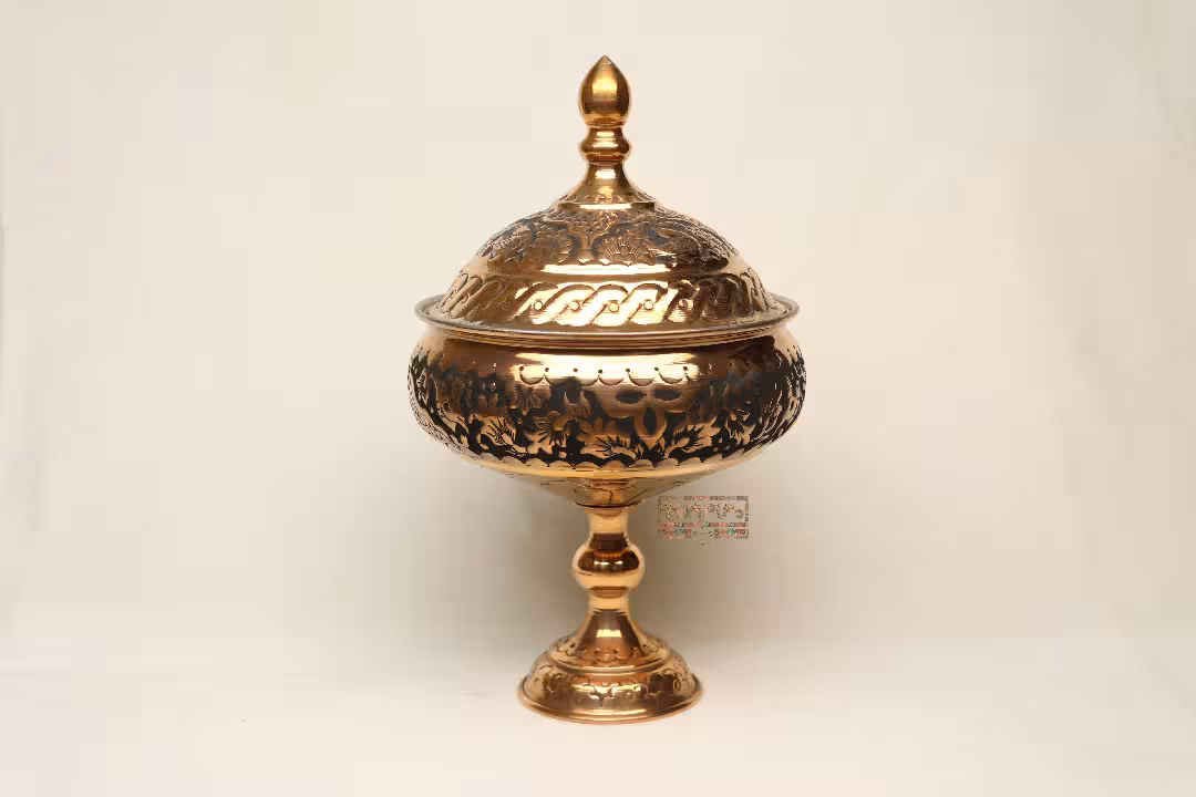 گز خوری تک پایه طرح قلمزنی مدل هنرمند