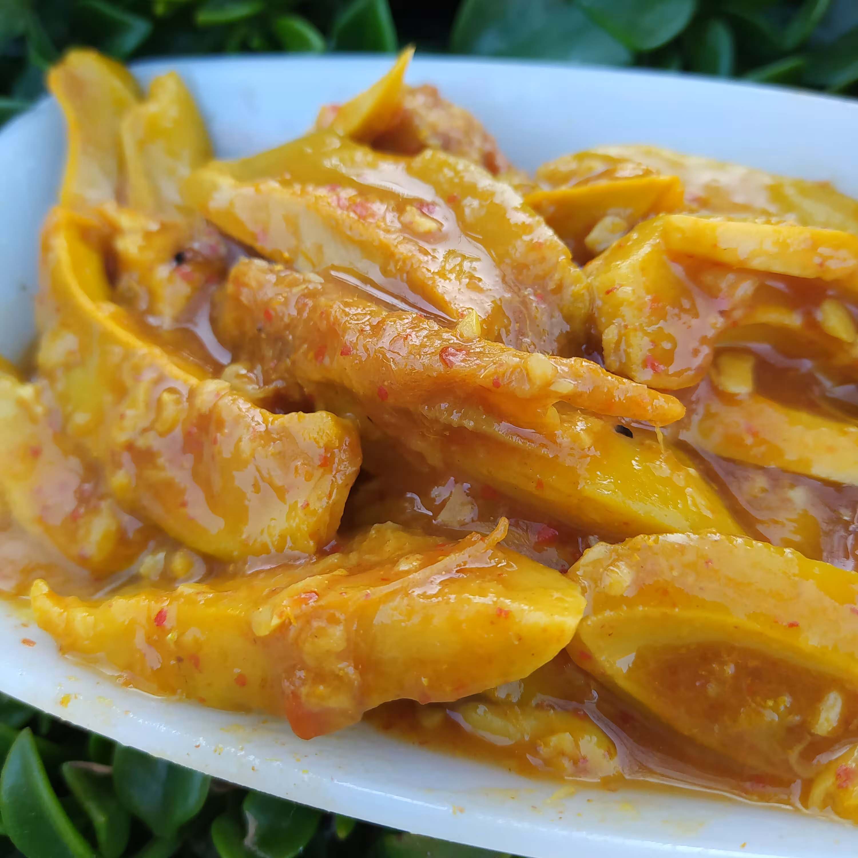 ترشی انبه با سس فلفل گلپر